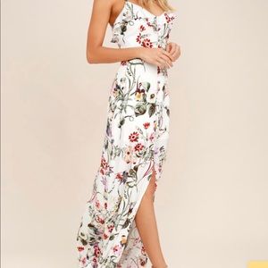 Lulus floral maxi dress - super flattering